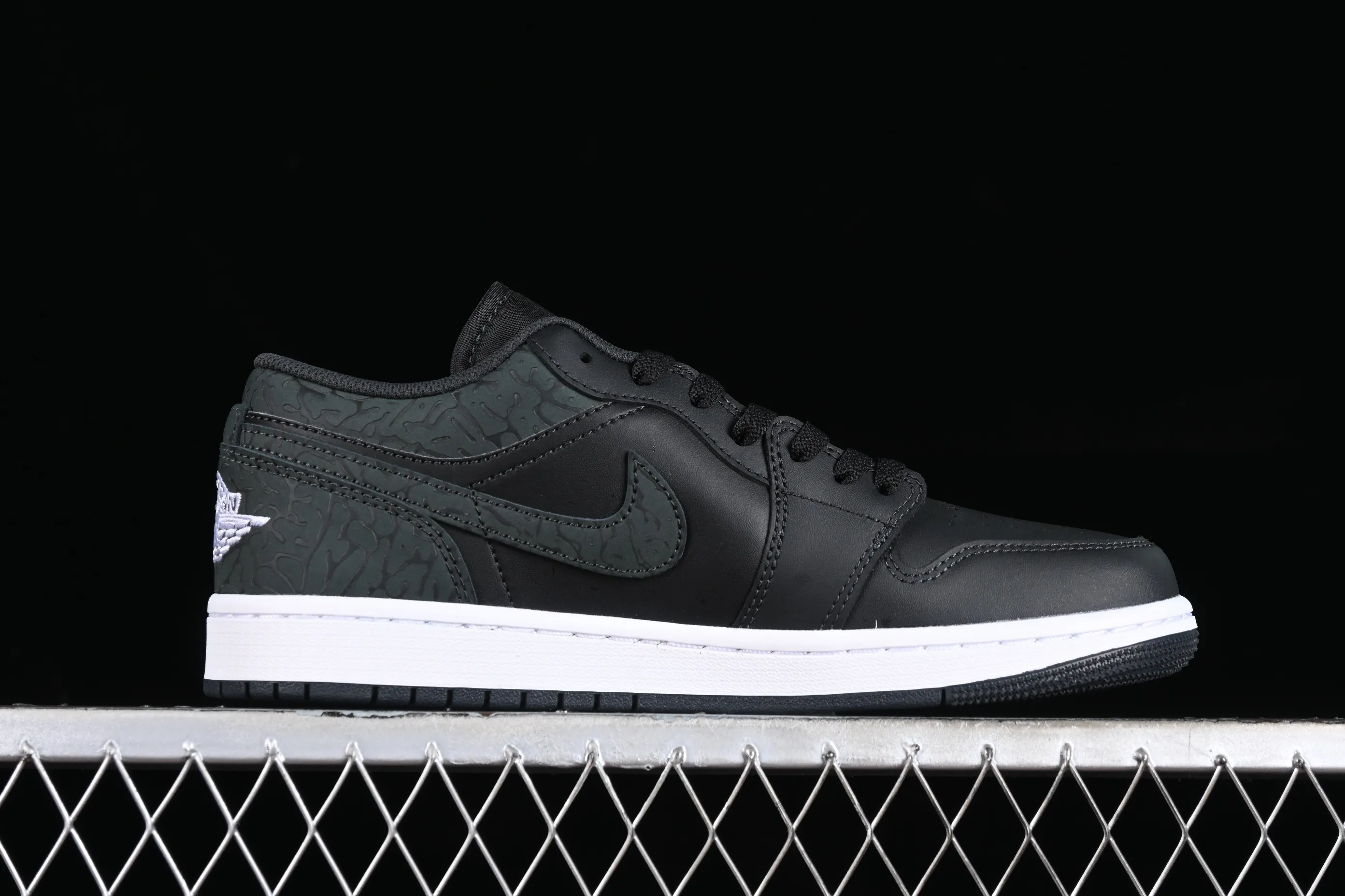 All categories Air Jordan Jordan series basketball shoes Air Jordan 1 Low G version pure original Air Jordan 1 Low AJ1 Joe 1 all black burst pattern low-top cultural casual sneakers FB9907-001